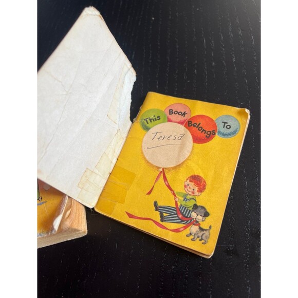 2 small, vintage books - Picture 2 of 5